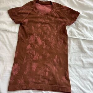 lululemon athletica Brown and Pink Muscle Tee